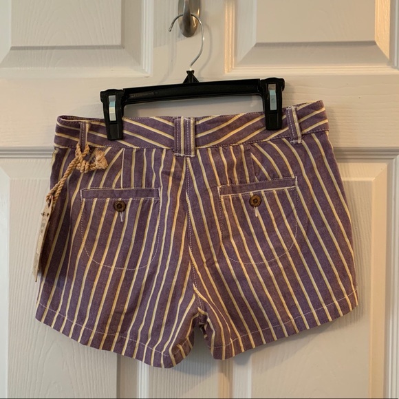 Striped shorts - Picture 3 of 3